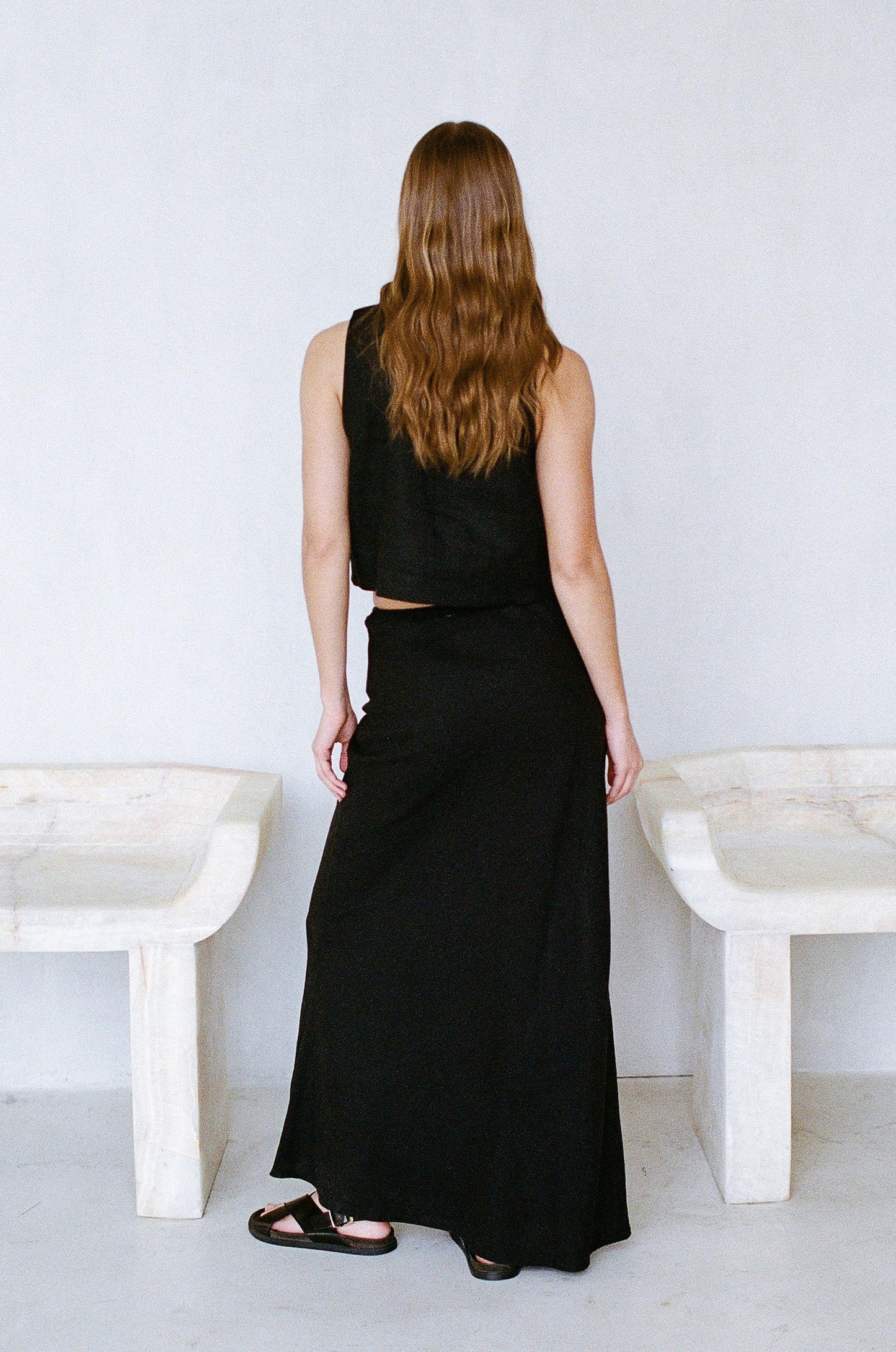 Kara Linen Skirt in Black