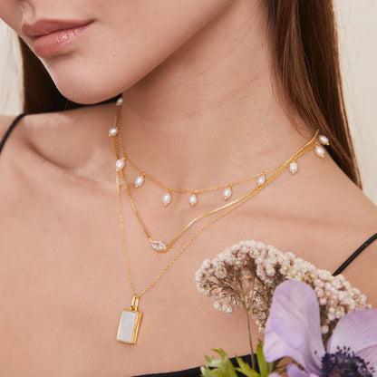 Averie Pendant Necklace